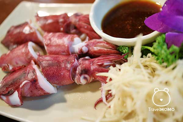 Steamed squid 清蒸魷魚