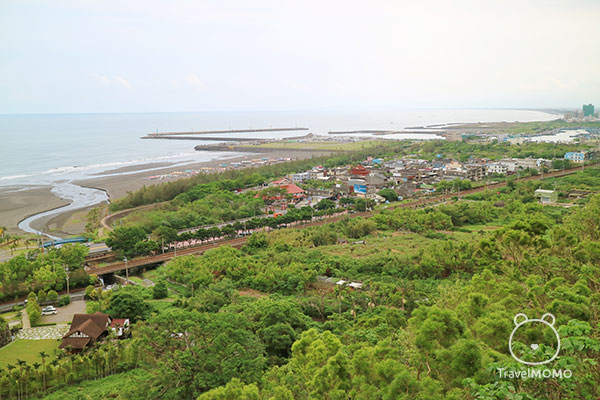Coastline towards Yilan. 往宜蘭的海岸線。