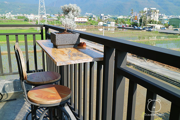 The balcony of Kmage 影樓的露台