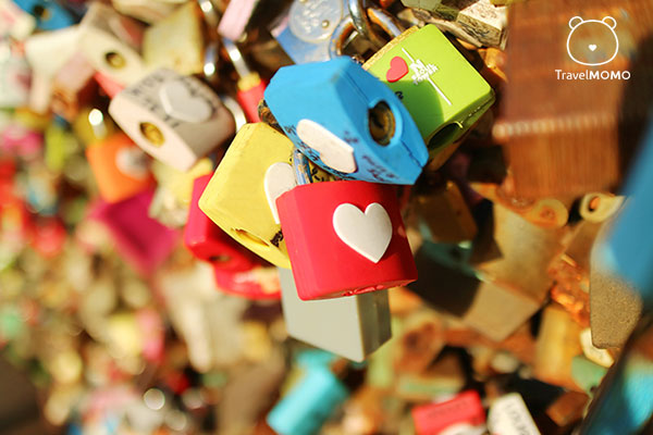 The love pad locks at Namsan terrace 南山平臺上的愛情鎖