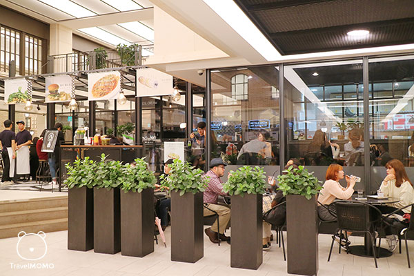 Gourmet food at Famille Station in Seoul 