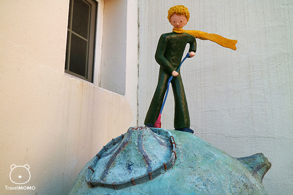 小王子打掃火山 Little Prince is cleaning up his volcano