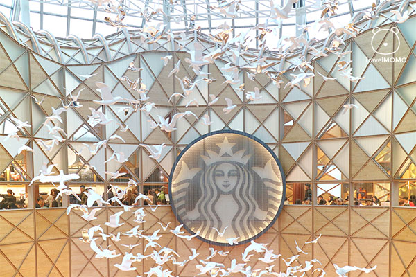 Starbuck logo in Famille Station 韓國第800間星巴克