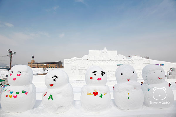Snow sculptures at Asahikawa Winter Festival 旭川雪祭