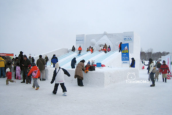 Snow sculptures at Asahikawa Winter Festival 旭川雪祭