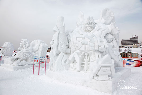 Snow sculptures at Asahikawa Winter Festival 旭川雪祭