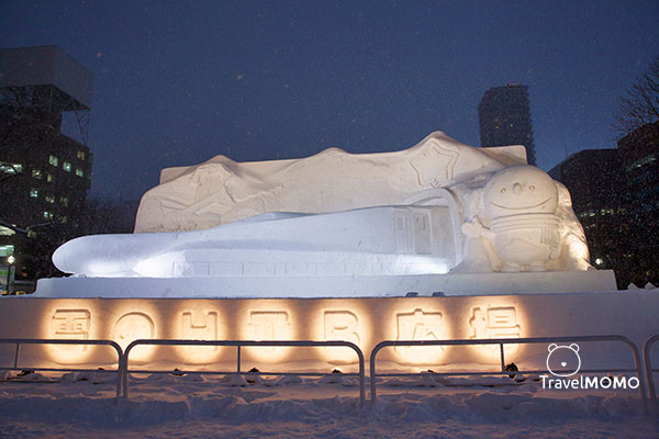 Shinkansen Snow Sculpture in Sapporo Snow Festival 2016. 2016 札幌雪祭新幹線雪像