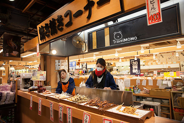 Omi-cho market in Kanazawa, Japan 日本金沢「近江町市場」