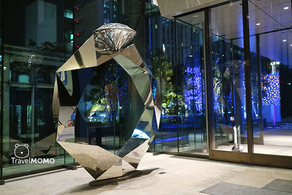Lucent Tower lobby