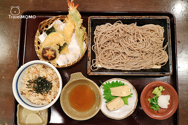 Inakasoba in Chayamachi Osaka 大阪梅田茶屋町風流田舎そば