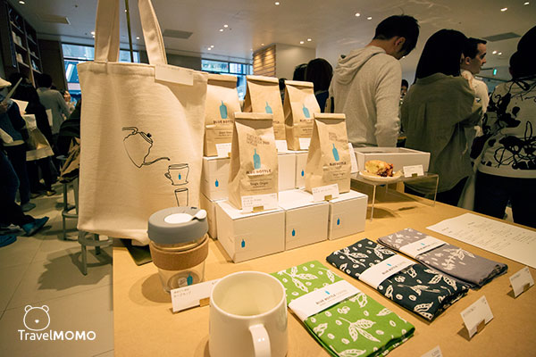 Blue Bottle Coffee in Shinjuku 新宿「藍瓶咖啡」
