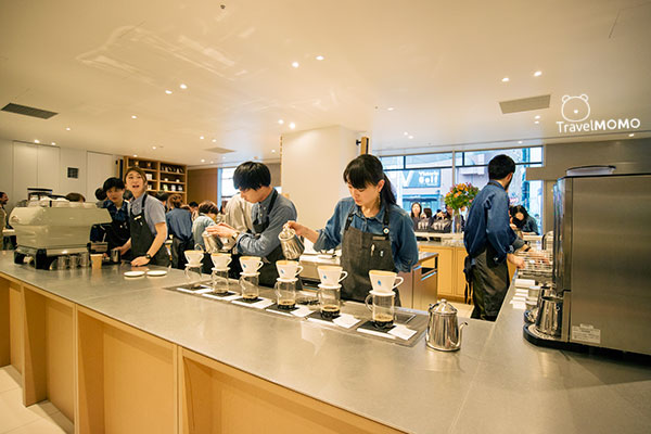 Blue Bottle Coffee in Shinjuku 新宿「藍瓶咖啡」