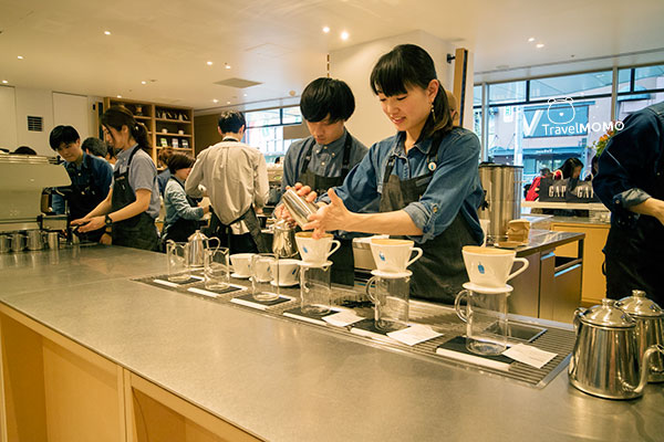 Blue Bottle Coffee in Shinjuku 新宿「藍瓶咖啡」