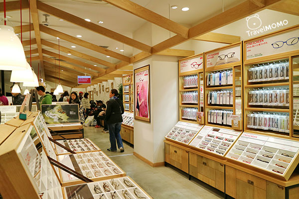 J!ns eyewear Japan