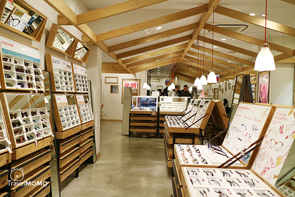 J!ns eyewear Japan
