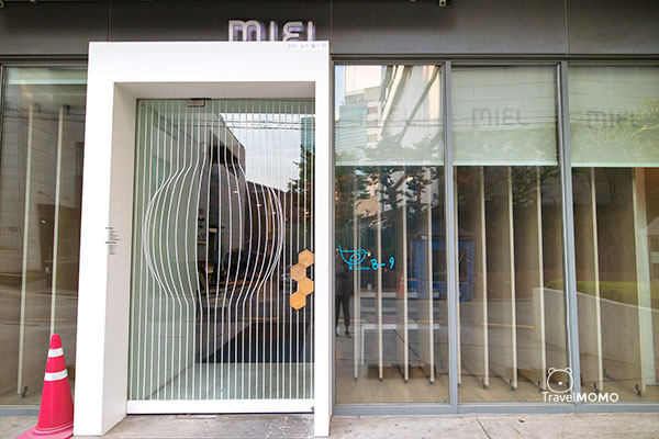 Gallery Cafe Miel in Gangnam, Seoul