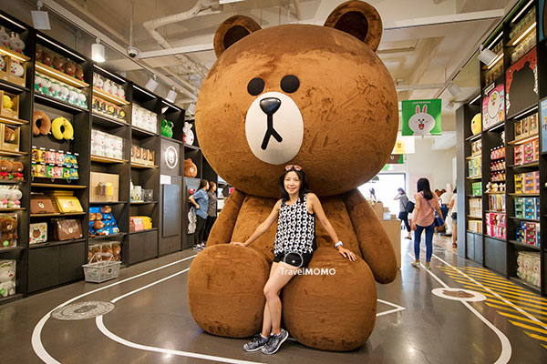 Line Friends Café & Store