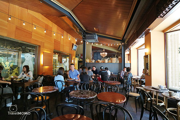 Le Alaska cafe in Gangnam