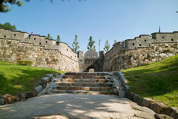 Suwon Hwacheong Fortress 水原華城