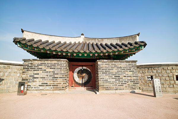 Dongporu Firearms Bastion. 東炮樓。