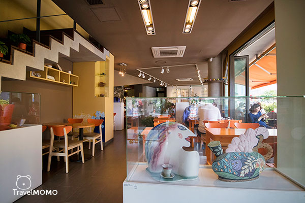 Cafe Between in Heyri Art Valley