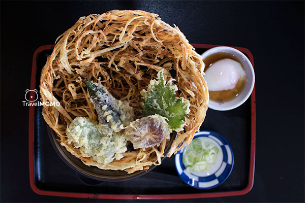 Soba restaurant Tori. Hana. Yuki. 鳥花雪そば