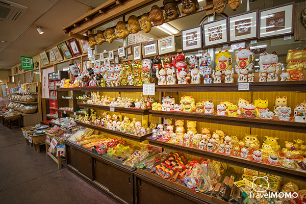 Iwatoya 岩戶屋