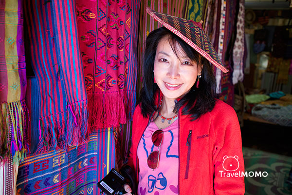 Weaving shop in Bhutan 不丹的紡織商店
