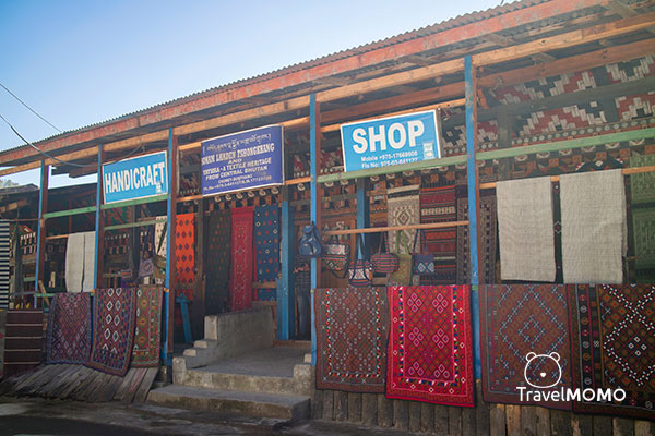 Weaving shop in Bhutan 不丹的紡織商店